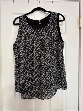 Quezhu Women's Black Floral Sleeveless Top NWOT